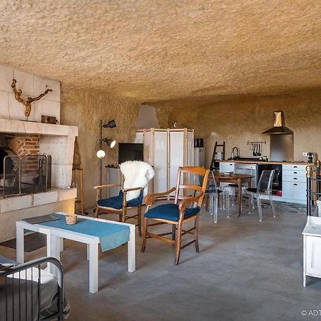 La Cavee Du Coteau, Petit Cocon Troglodytique Villa Vouvray Exterior photo