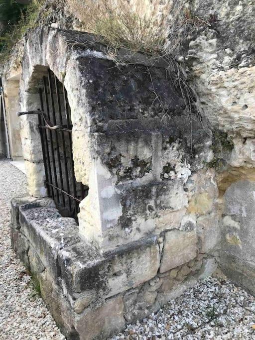La Cavee Du Coteau, Petit Cocon Troglodytique Villa Vouvray Exterior photo
